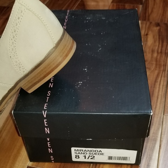 Steve Madden MIRANDDA Leather/Suede Tassel Loafer - Picture 6 of 8